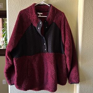 Warm and cozy pullover jacket. Size 3x. Worn once.